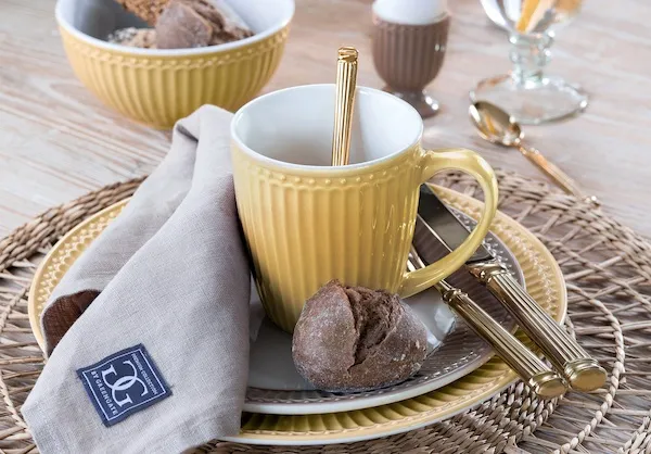 TAZA ALICE HONEY MUSTARD 0,4 L. «GREENGATE» - Imagen 2