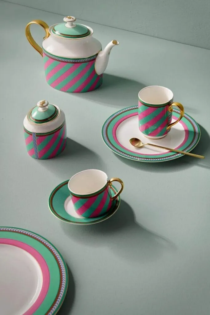 Taza y platillo Capuchino Pip Chique Stripes Rosa/Verde «PIP STUDIO» - Imagen 4