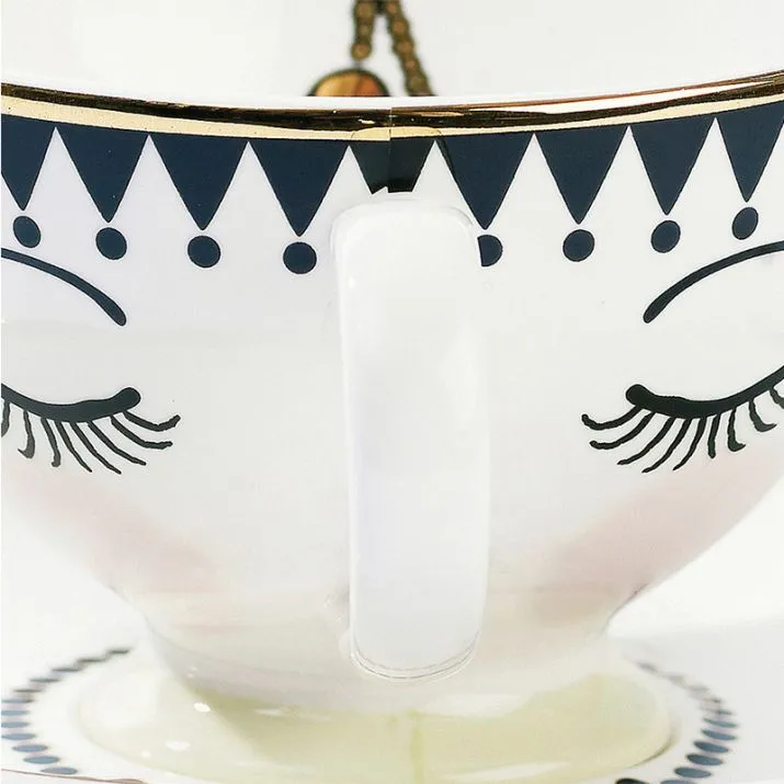 TAZA CON PLATO CARA OJOS CERRADOS Y GUIRNALDA 17 CM – MISS ÉTOILE» - Imagen 2